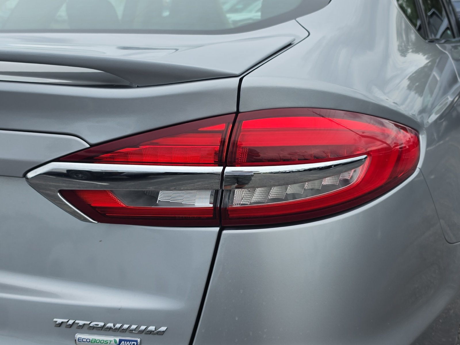 Used 2020 Ford Fusion Titanium AWD/4WD image 8