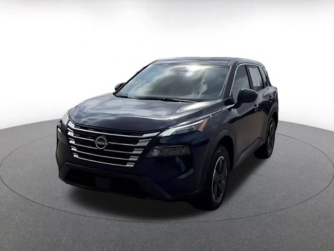 Used 2025 Nissan Rogue SV image 7