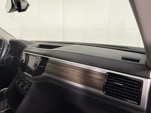 Used 2021 Volkswagen Atlas SEL image 35