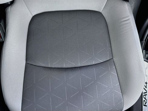Certified 2025 Toyota RAV4 XLE w/ Convenience Package AWD/4WD image 18