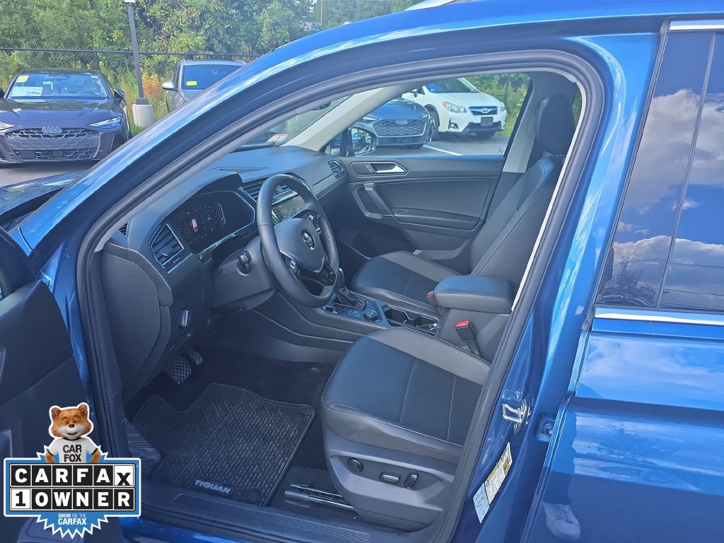 Used 2020 Volkswagen Tiguan SEL w/ Tiguan Two-Row MDO Package AWD/4WD image 6