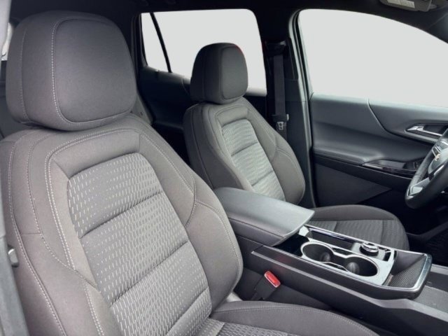 Used 2026 Chevrolet Equinox LT FWD image 37