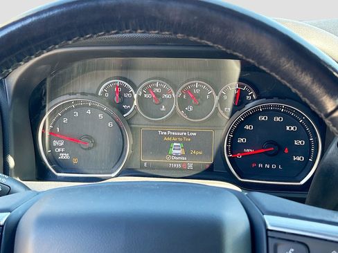 Used 2022 Chevrolet Silverado 1500 LT AWD/4WD image 12