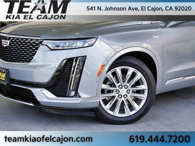 Used 2023 Cadillac XT6 Premium Luxury w/ Technology Package FWD image 3