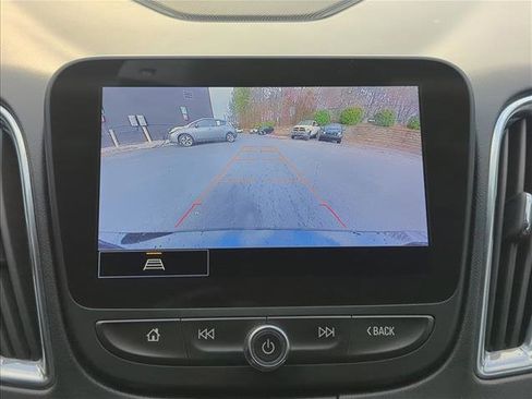 Used 2024 Chevrolet Malibu LT image 14