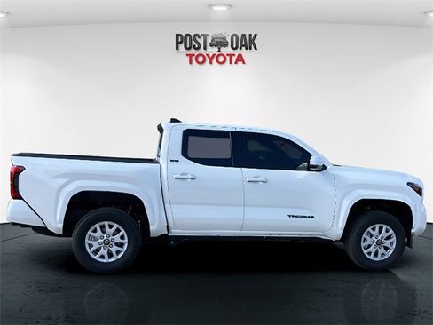 New 2026 Toyota Tacoma SR5 image 8