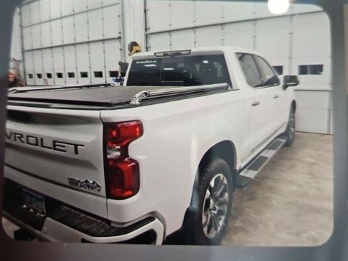 Used 2023 Chevrolet Silverado 1500 High Country w/ Technology Package image 2