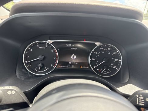 Used 2023 Nissan Rogue S AWD/4WD image 18