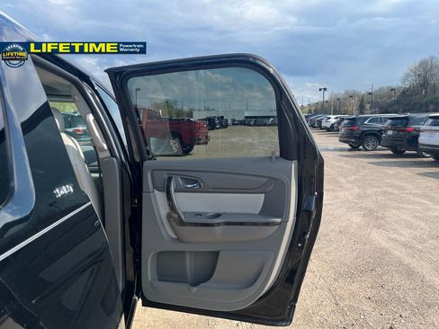 Used 2017 GMC Acadia Limited SLT image 37