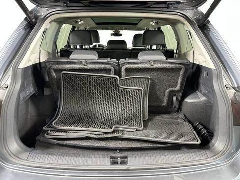 Used 2024 Volkswagen Tiguan SE image 26