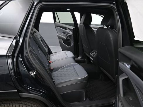 New 2026 Volkswagen Tiguan SEL R-Line AWD/4WD image 13