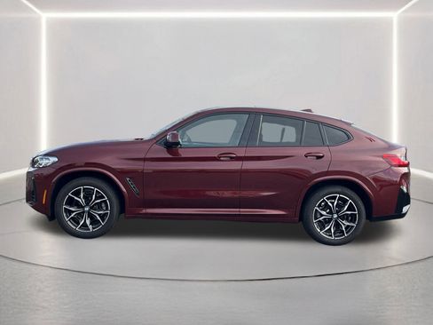 Used 2025 BMW X4 xDrive30i image 25