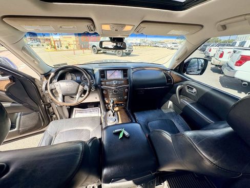 Used 2014 INFINITI QX80 4WD w/ Deluxe Touring Package image 25