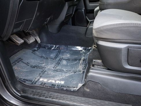 Used 2024 RAM 3500 Big Horn image 14