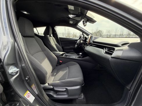 Used 2018 Toyota C-HR XLE image 17