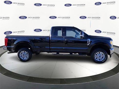 Used 2017 Ford F350 XLT image 6