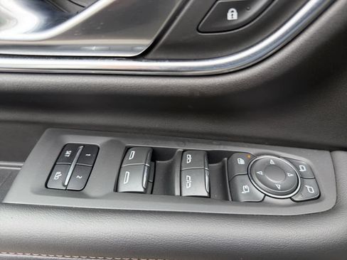 Used 2022 Chevrolet Tahoe High Country image 24