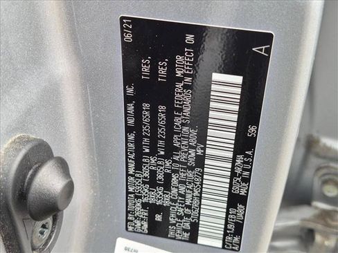 Used 2021 Toyota Highlander XLE AWD/4WD image 13