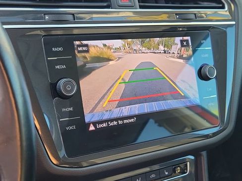 Used 2019 Volkswagen Tiguan SE w/ Panoramic Sunroof Package FWD image 24