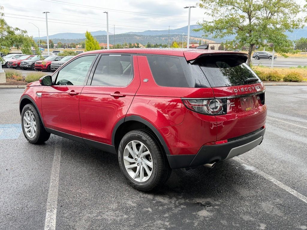 Used 2019 Land Rover Discovery Sport HSE AWD/4WD image 6