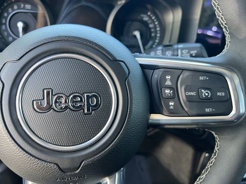 Used 2025 Jeep Wrangler Unlimited Sahara w/ Safety Group AWD/4WD image 24
