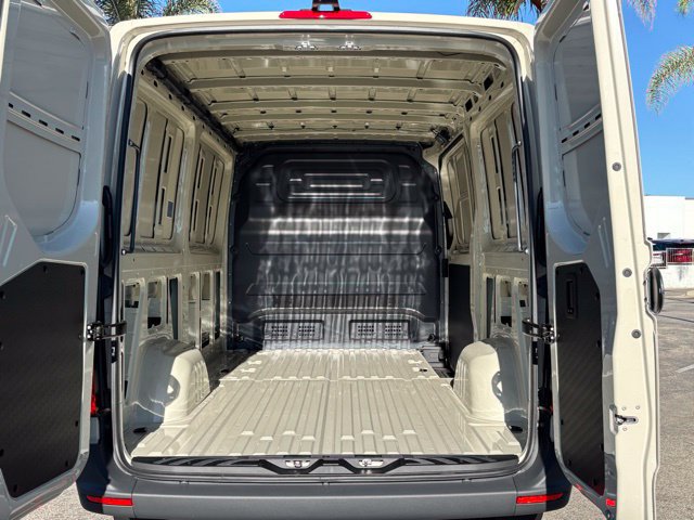 Used 2026 Mercedes-Benz Sprinter 2500 image 25