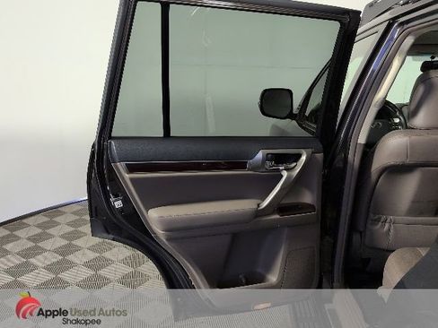 Used 2014 Lexus GX 460 w/ Premium Package AWD/4WD image 31