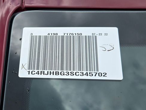 New 2025 Jeep Grand Cherokee Limited w/ Luxury Tech Group II image 34