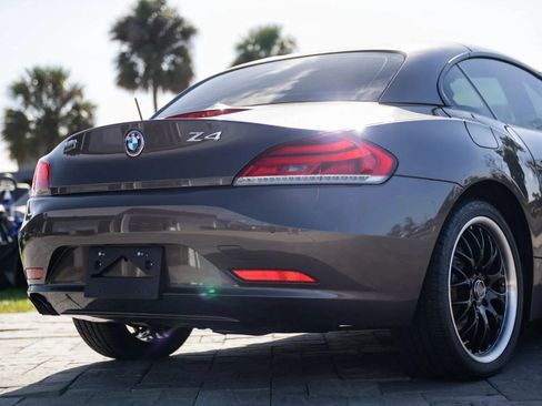 Used 2011 BMW Z4 sDrive30i RWD image 24