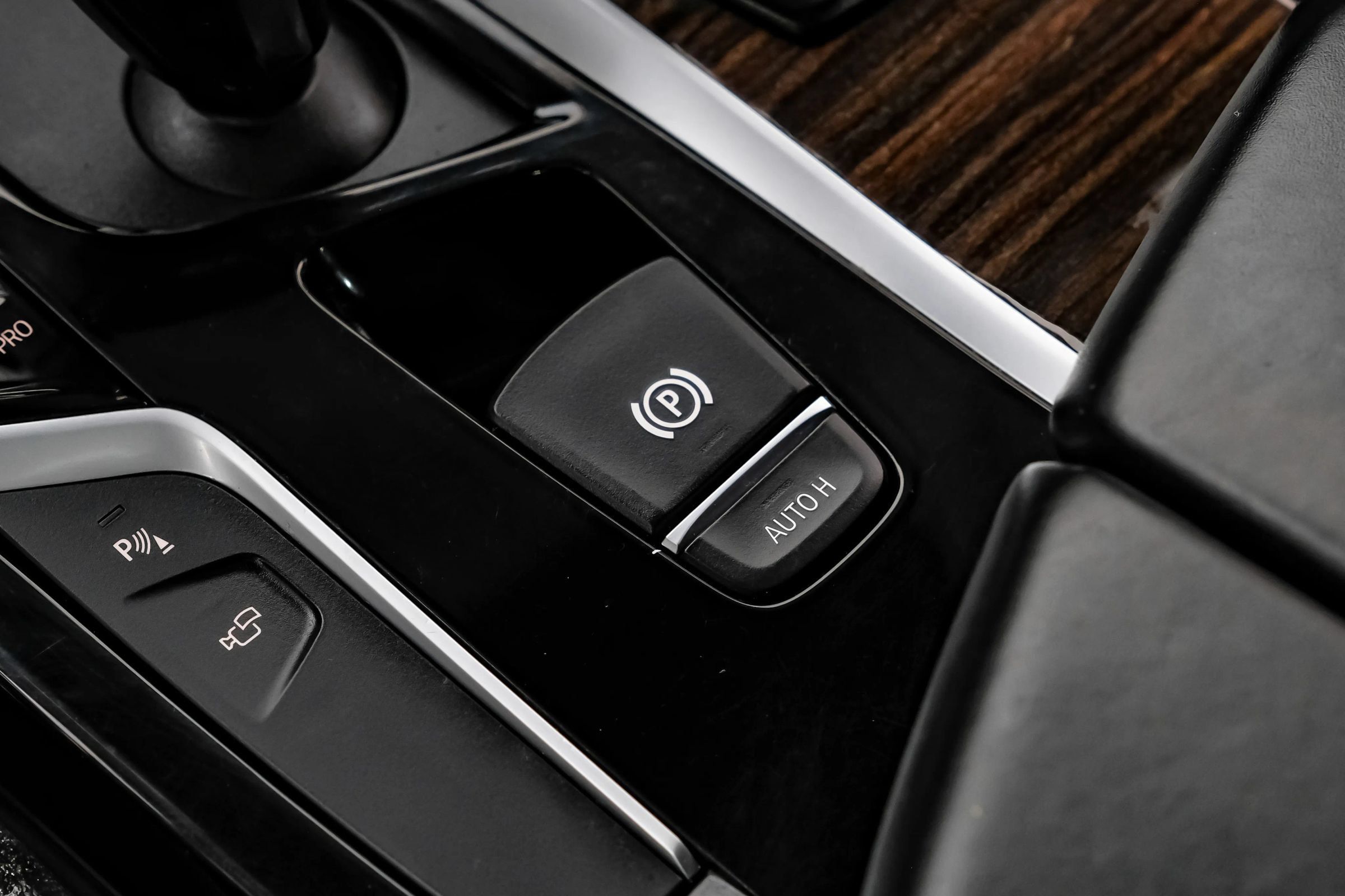 Used 2019 BMW 540i w/ M Sport Package RWD image 37