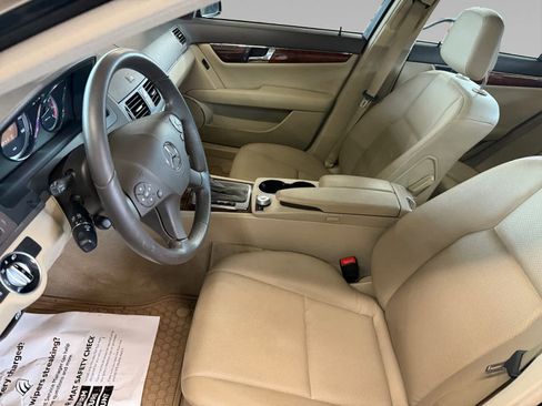 Used 2011 Mercedes-Benz C 300 4MATIC Sedan image 11
