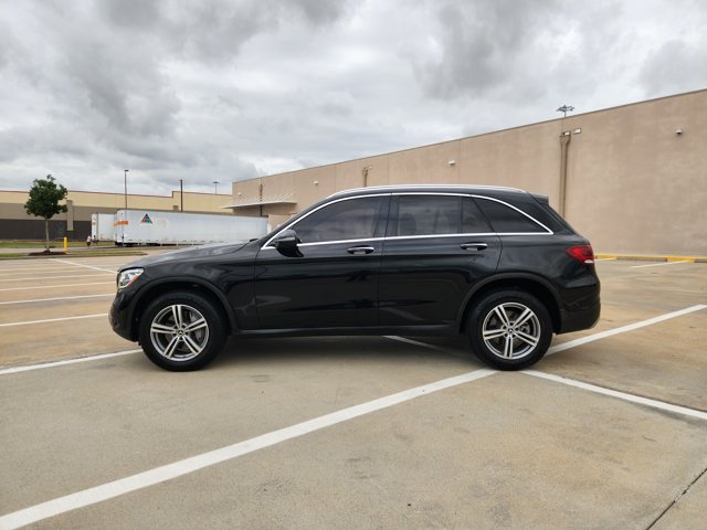 Used 2022 Mercedes-Benz GLC 300 image 4