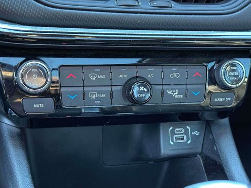 Used 2022 Jeep Compass Trailhawk w/ Trailhawk Elite Group image 28