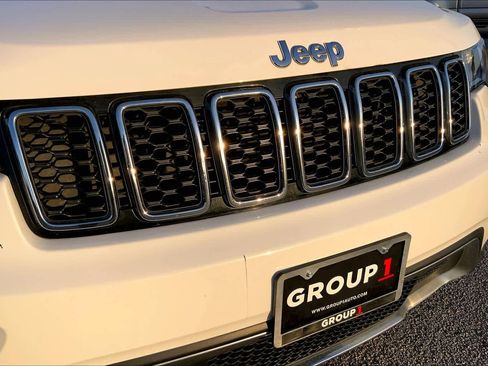 Used 2022 Jeep Grand Cherokee Limited RWD image 29