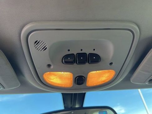 Used 2009 Saturn Aura XR image 19