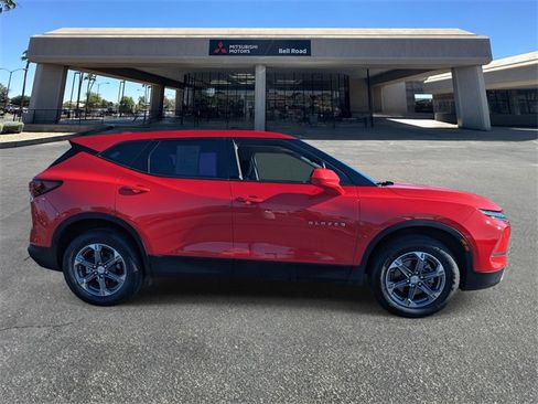 Used 2024 Chevrolet Blazer LT image 7