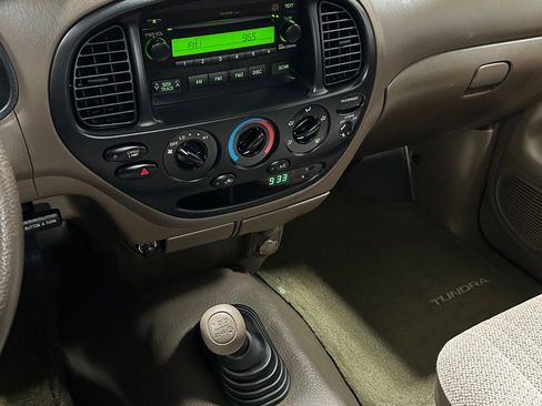 Used 2004 Toyota Tundra image 12