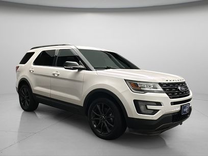 Used 2017 Ford Explorer XLT w/ Equipment Group 202A