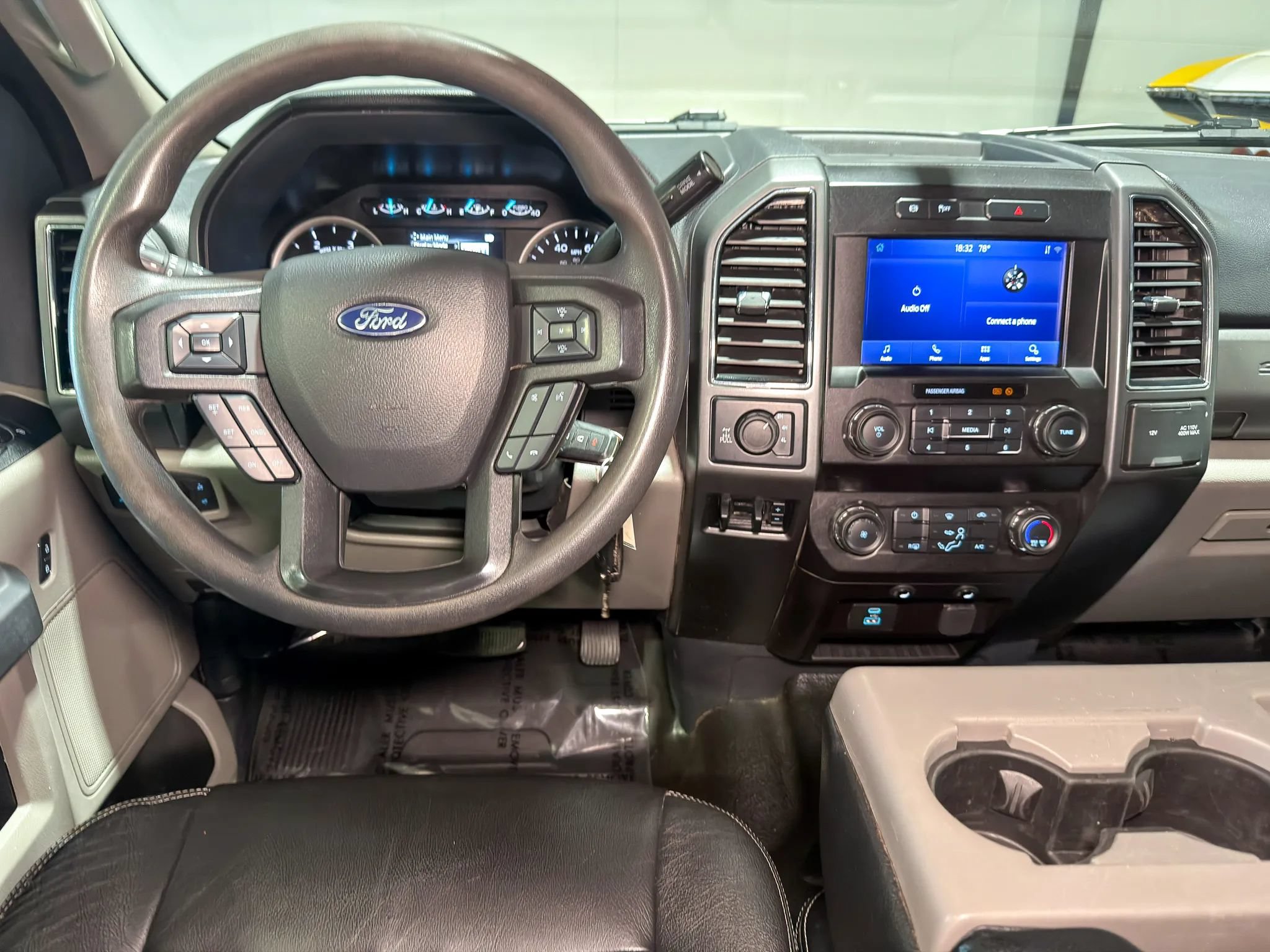 Used 2022 Ford F350 XLT w/ XLT Value Package AWD/4WD image 15