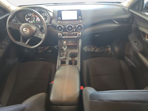 Certified 2025 Nissan Sentra S image 9