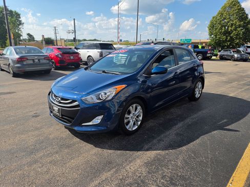 Used 2014 Hyundai Elantra GT FWD image 3