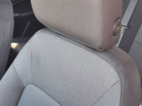 Used 2024 Chevrolet Colorado W/T image 16