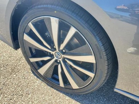 Used 2021 Nissan Altima 2.5 SR image 9