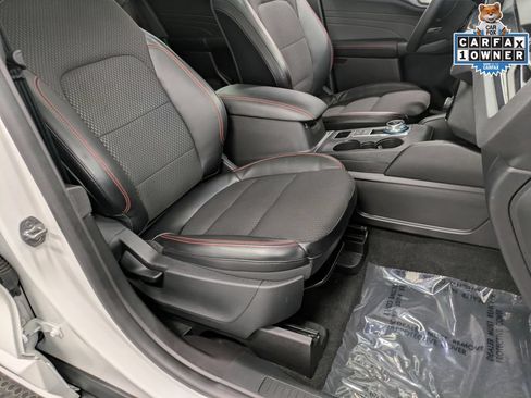 Used 2024 Ford Escape ST-Line w/ Tech Pack #1 AWD/4WD image 29