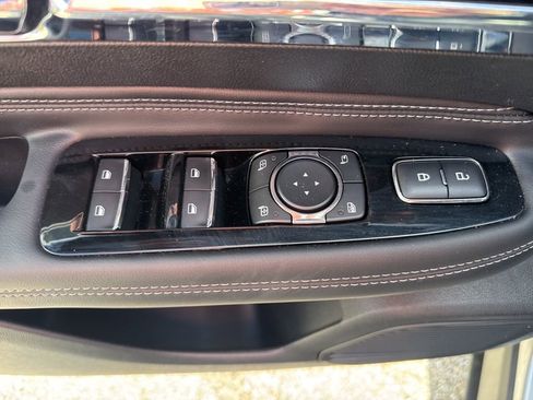 Used 2022 Lincoln Corsair Reserve w/ Equipment Group 201A image 9