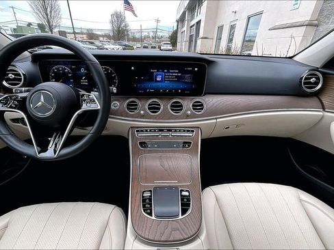 Certified 2023 Mercedes-Benz E 350 4MATIC Sedan image 15