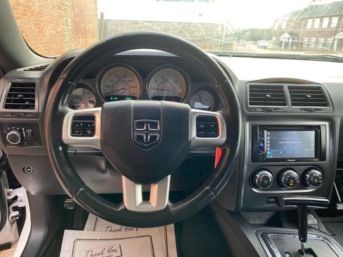 Used 2012 Dodge Challenger SXT image 16