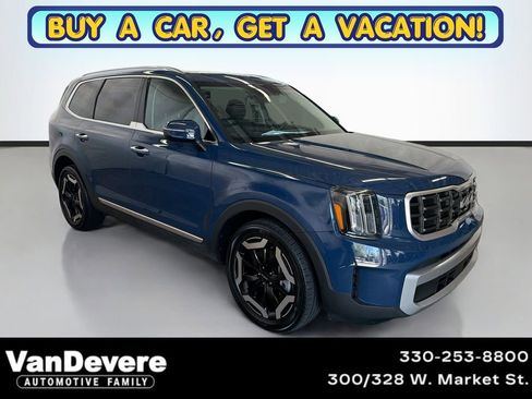 Used 2023 Kia Telluride S w/ S Sunroof Package FWD image 1