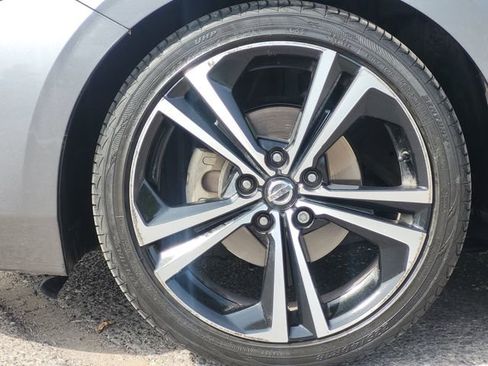 Certified 2023 Nissan Sentra SR w/ SR Premium Package image 7