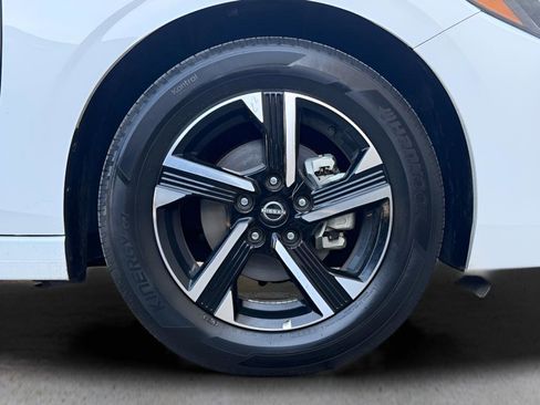 Certified 2025 Nissan Sentra SV image 29